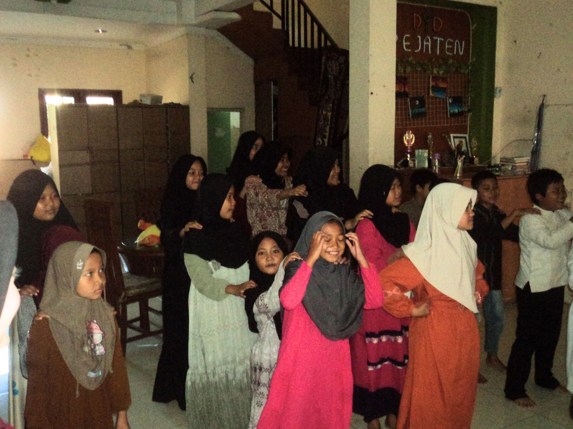 Involuntir Jakarta Ajak Anak Yatim & Dhuafa Domyadhu Pejaten Gapai Cita Lewat Lukisan Penuh Warna