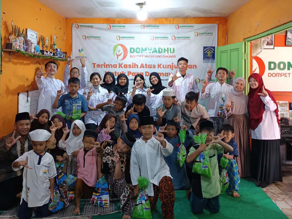 PMI Labschool Cirendeu Berbagi Pengetahuan Kebersihan di Asrama Lebak Bulus