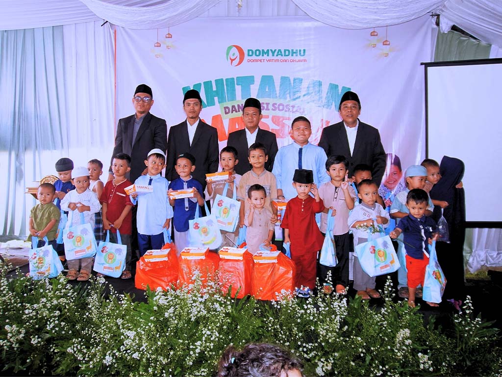 Khitanan Massal dan Aksi Sosial DOMYADHU