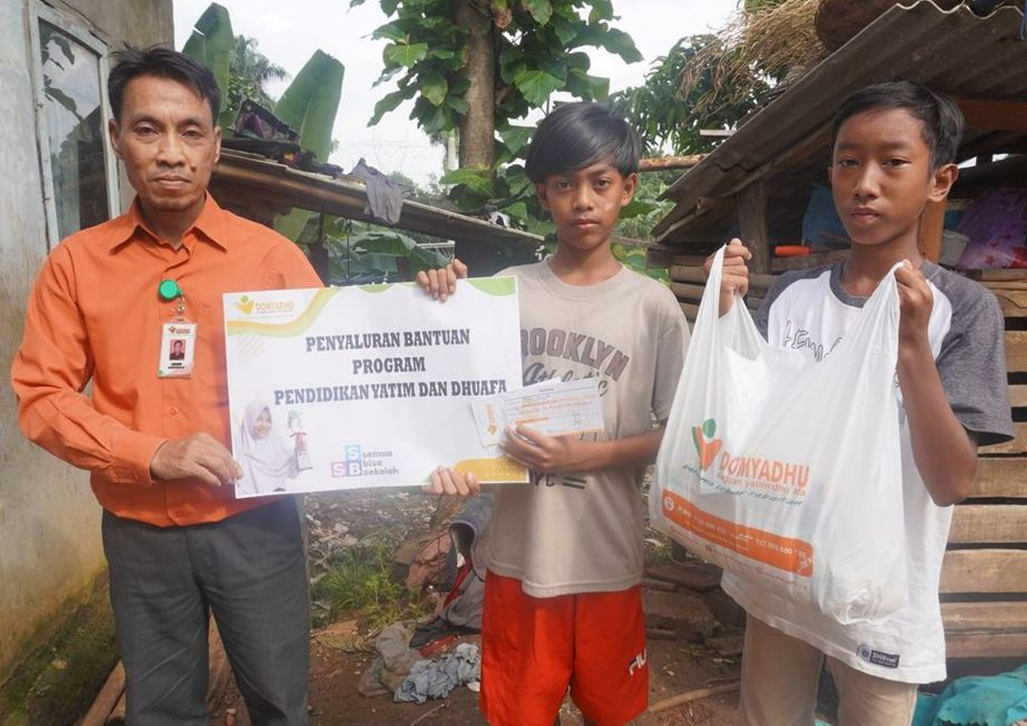 Berbagi Untuk Yatim Dhuafa